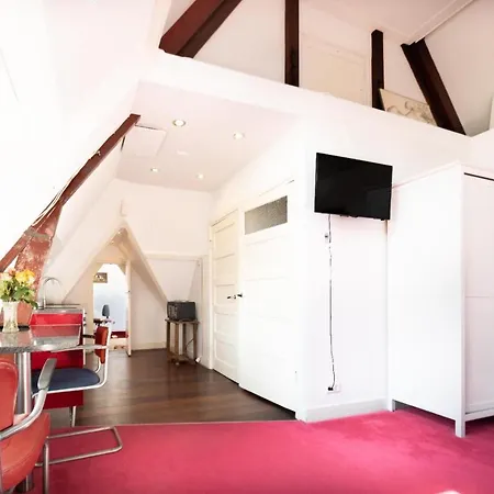 Bed & Breakfast Xaviera's 2*
