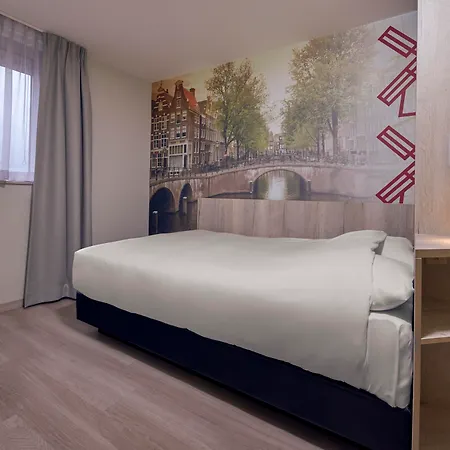 Hotel Inntel Centre 4*
