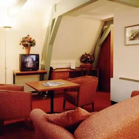 Western Dam Square Hotel
