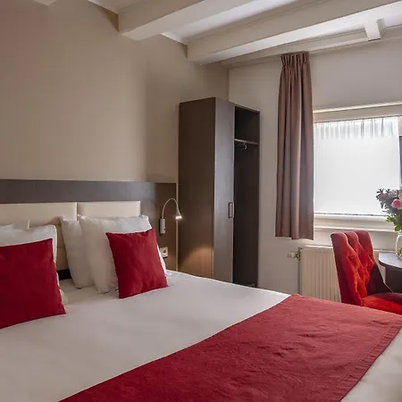 Avenue Hotel 3*