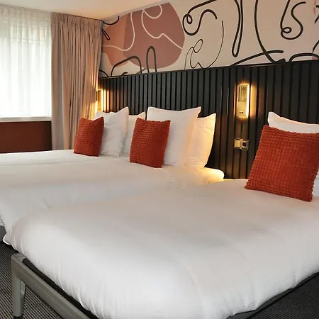 Huygens Place 4*