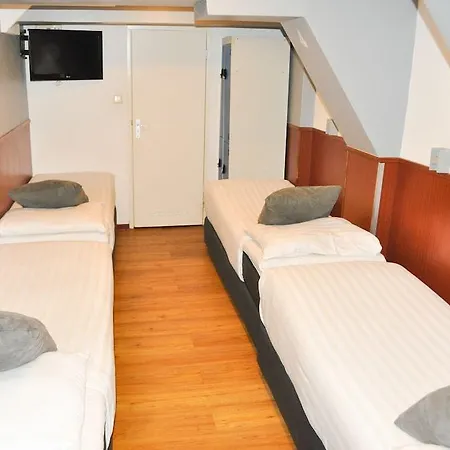 Travel Hotel