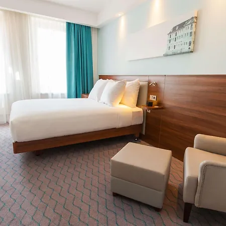 Hampton By Hilton Centre East Hotel