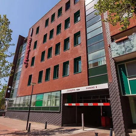 Hotel Hampton By Hilton Centre East