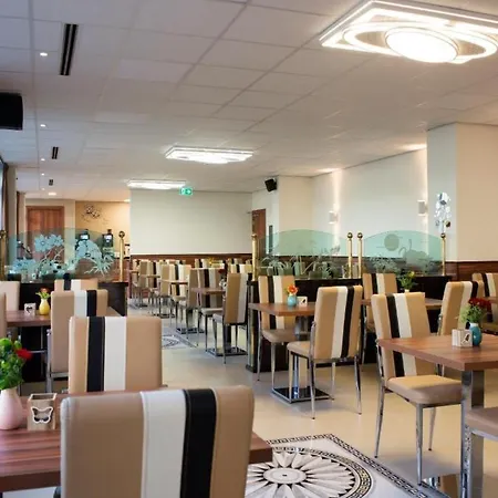 Otel King's Court