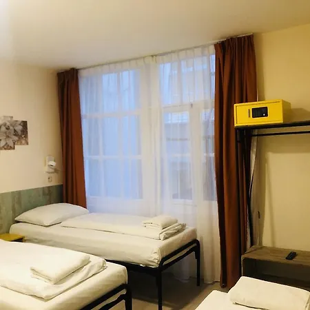 Damrak Amsterdam