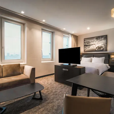 Hotel Radisson And South 4*