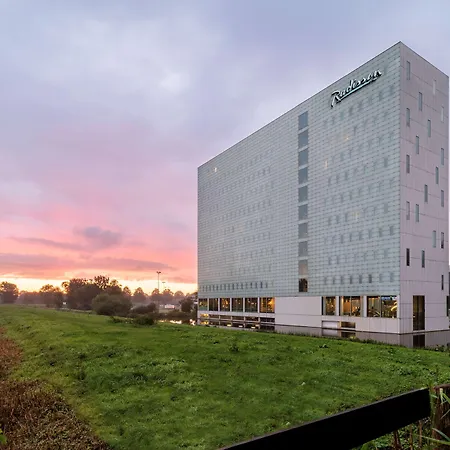 Radisson And South 4*