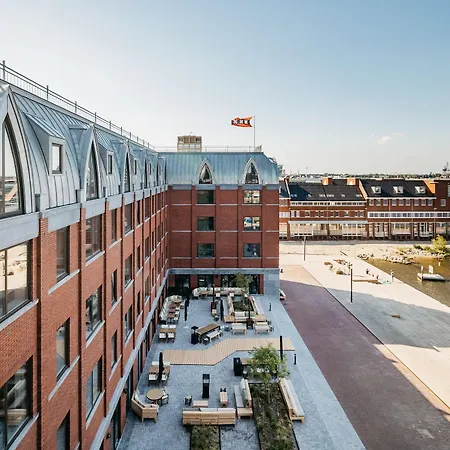 The July - Boat & Co Hotel Amsterdam