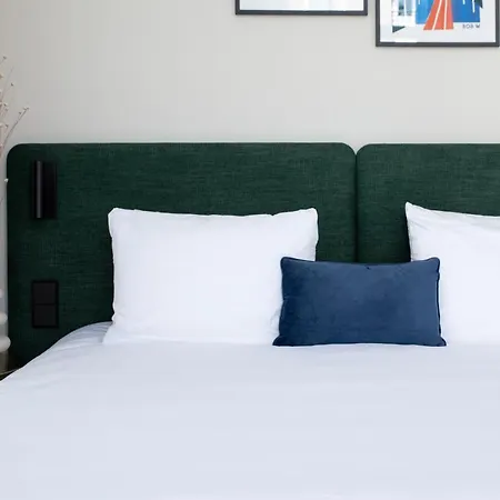 Aparthotel Bob W Oosterpark 4*