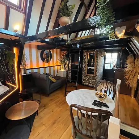 The Enlightened House Luxury * Amsterdam