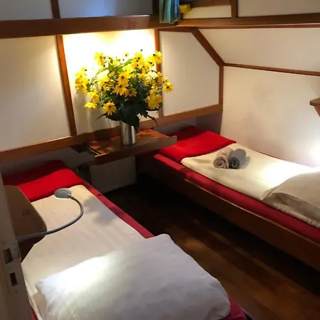 Hotel Hotelboot Zwaan