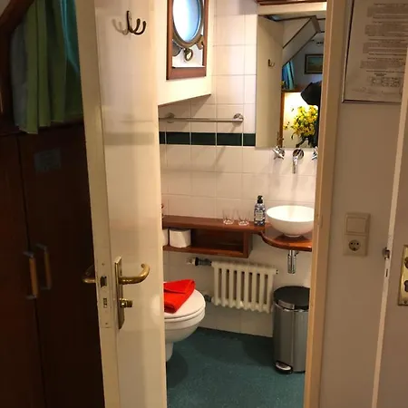 Hotelboot Zwaan *