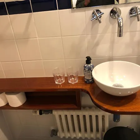 Hotelboot Zwaan *