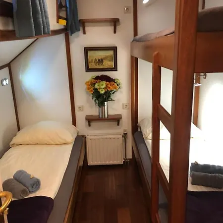 Hotelboot Zwaan Hotel