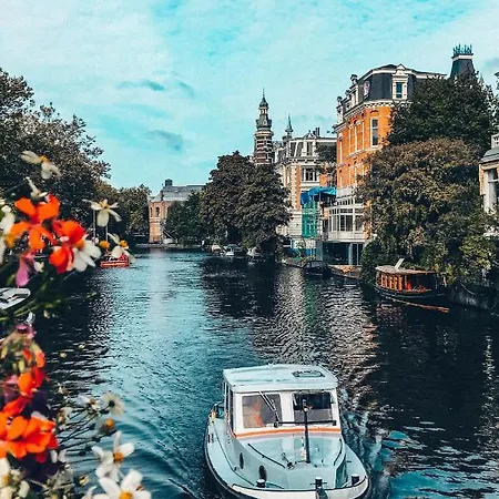Private And Chique Salon De Franz - With Large Terrace Bed & Breakfast Amsterdam