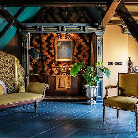 Private And Chique Salon De Franz - With Large Terrace Bed & Breakfast *