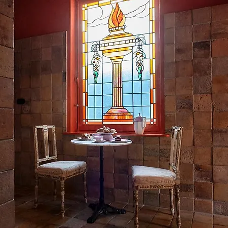 Private And Chique Salon De Franz - With Large Terrace Bed & Breakfast