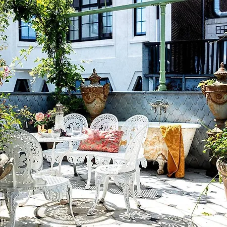 Private And Chique Salon De Franz - With Large Terrace Bed & Breakfast