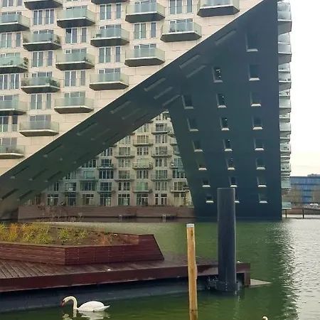 Botel Euphrate Houseboat *
