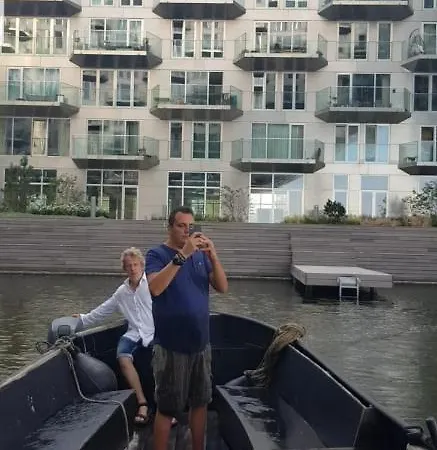 Botel Euphrate Houseboat *