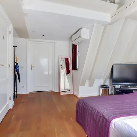 Guest house City-centre, Canal-house, Luxurious , Stylish Bedroom, Ensuite Bathroom