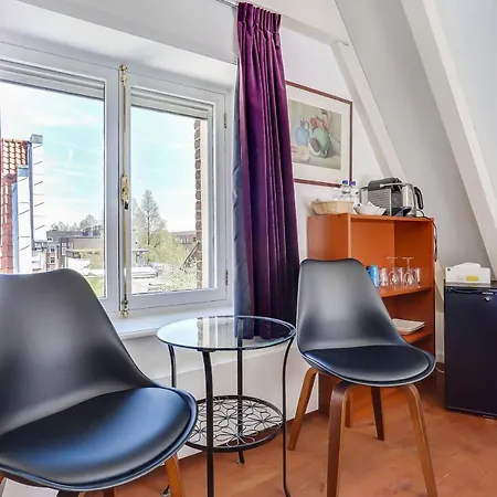 City-centre, Canal-house, Luxurious , Stylish Bedroom, Ensuite Bathroom Gasthof Amsterdam