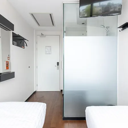 Hotel Easyhotel Centre South 2*