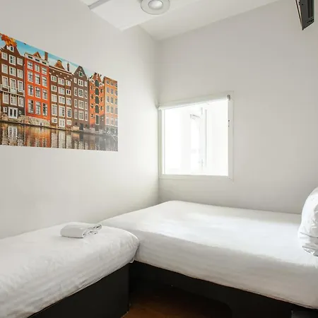 Easyhotel City Centre South Hotel