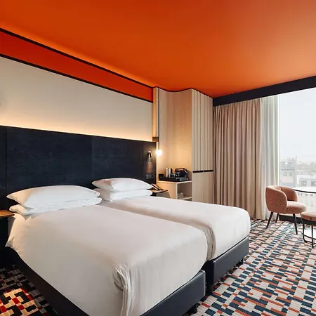 Hotel Doubletree By Hilton Centraal Station 4*