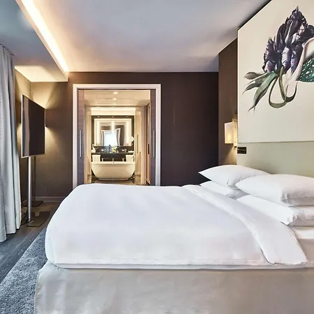 Hyatt Regency 5* Amsterdam