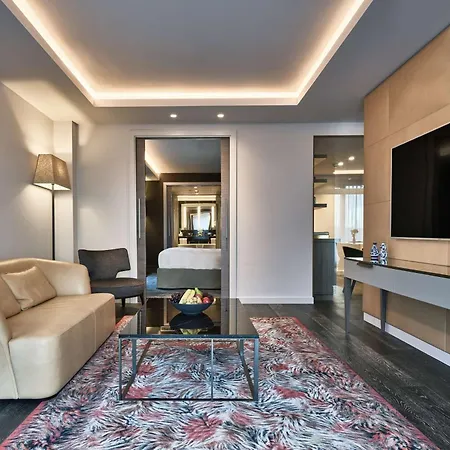 Hyatt Regency Hotel 5*