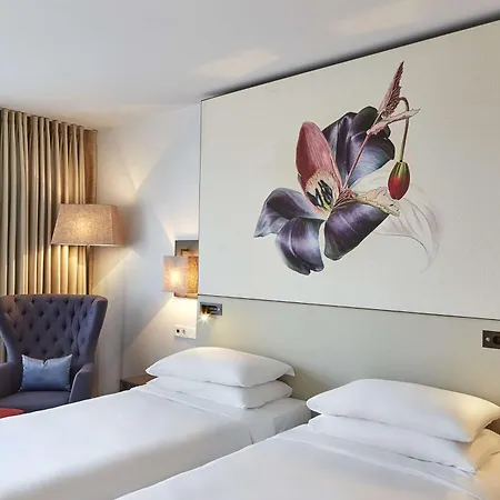 Hyatt Regency Hotel 5*