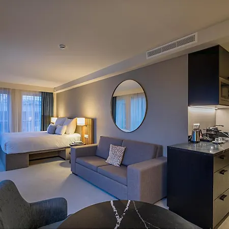 Pestana Riverside 5*