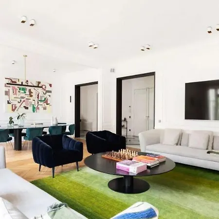 Clifford Premium***** Apartment