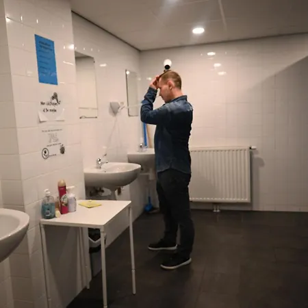 Hostel Dutchies *
