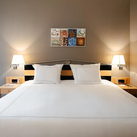 Swissotel מלון