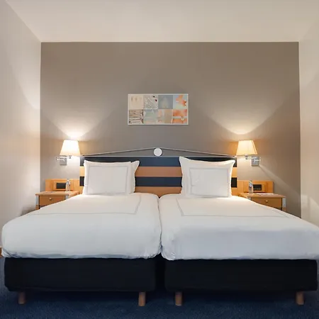 מלון Swissotel 4*