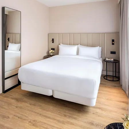 Hotel Nh Leidseplein 4*