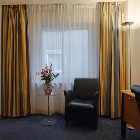 מלון Swissotel 4*