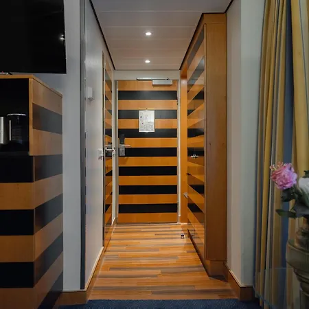 Swissotel 4* אמסטרדם