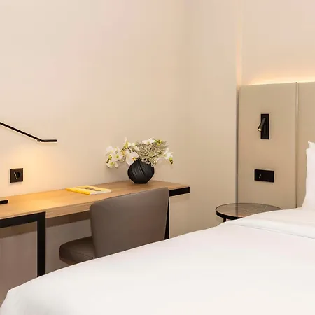 Nh Leidseplein Hotel