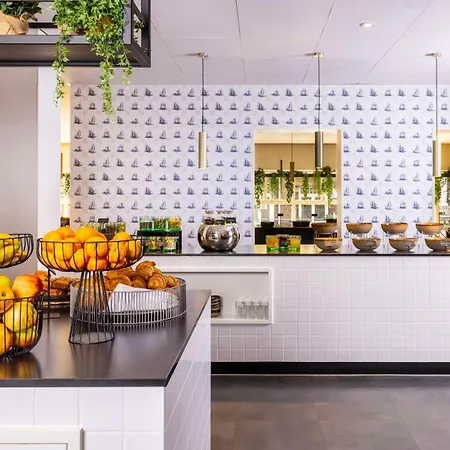 Nh Leidseplein Hotel 4*