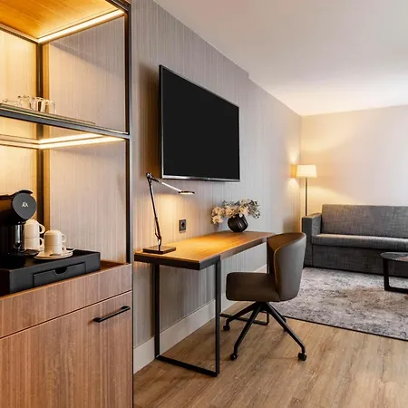 Hotel Nh Leidseplein 4*