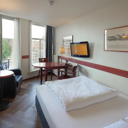 Hotel A-train 3*