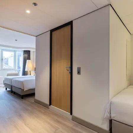 Hotel Radisson Blu Hotel, City Center 4*