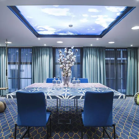 Hotel Radisson Blu Hotel, City Center 4*