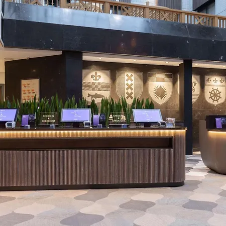 Hotel Radisson Blu Hotel, City Center 4*