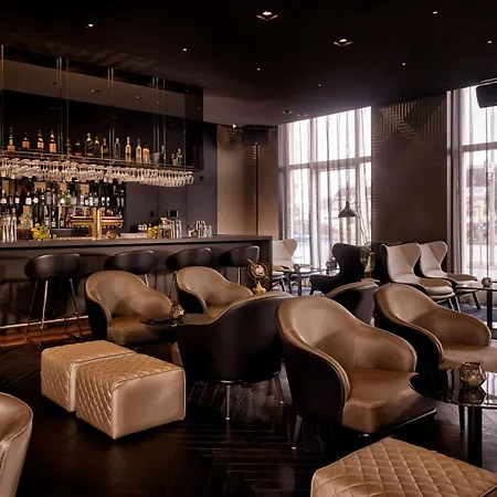 Park Plaza Victoria Hotel
