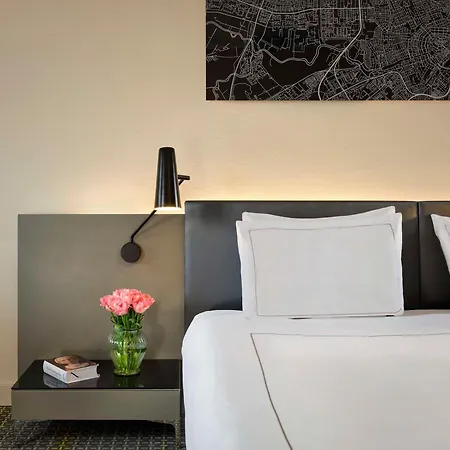 Hotel Park Plaza Victoria 4*